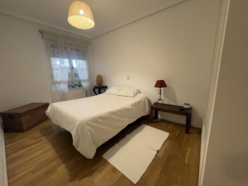 Foto 5d1f7f3c-669b-46c5-8240-fa167244f4a5. Rent ground floor with heating parking pool in Valdemarín Madrid
