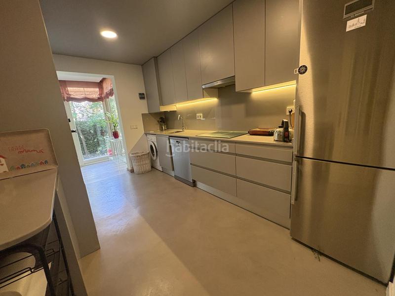 Foto 5ed46161-ac5c-4761-b9dc-5683bcc31282. Rent ground floor with heating parking pool in Valdemarín Madrid