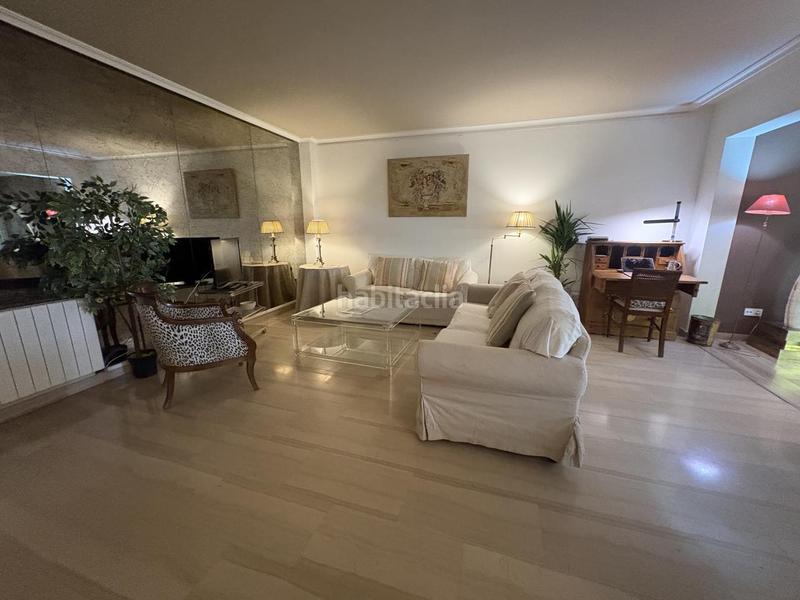 Foto 61da78d7-2484-4c6b-8751-25dfe928aa65. Rent ground floor with heating parking pool in Valdemarín Madrid