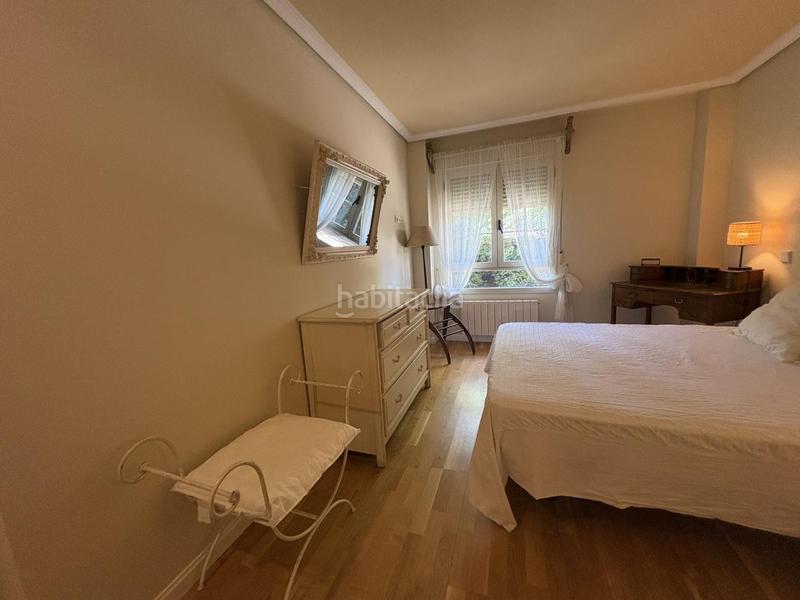 Foto 83493d35-6714-4f8a-bc5d-3355de7cf589. Rent ground floor with heating parking pool in Valdemarín Madrid