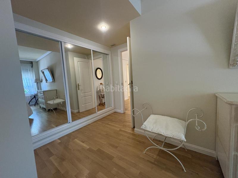 Foto a7a025bc-47a2-4c3e-8a99-ea17be4de1da. Rent ground floor with heating parking pool in Valdemarín Madrid
