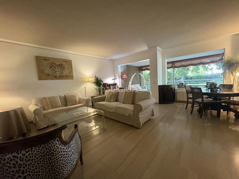 Foto aa05bd17-4860-4201-a71f-f8c3fb630e4e. Rent ground floor with heating parking pool in Valdemarín Madrid