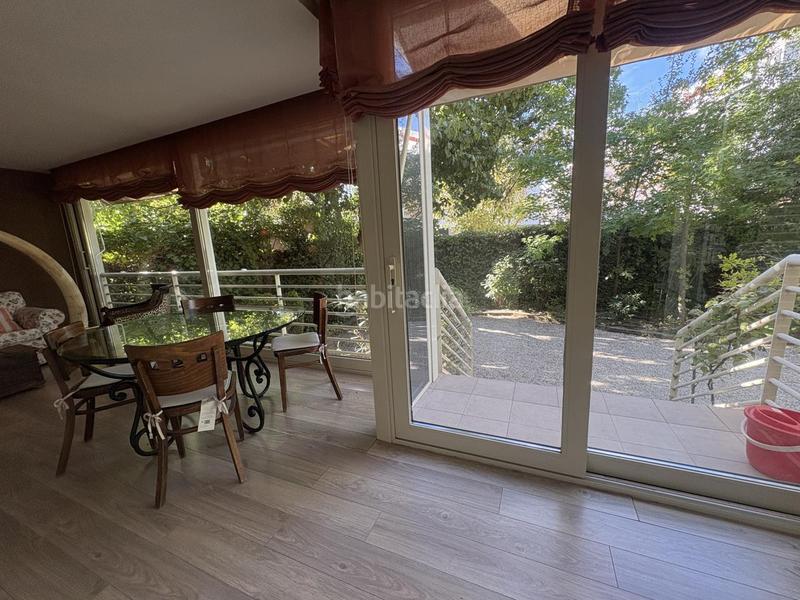 Foto f1b17519-d80a-4cad-8bce-258fb33b1b46. Rent ground floor with heating parking pool in Valdemarín Madrid