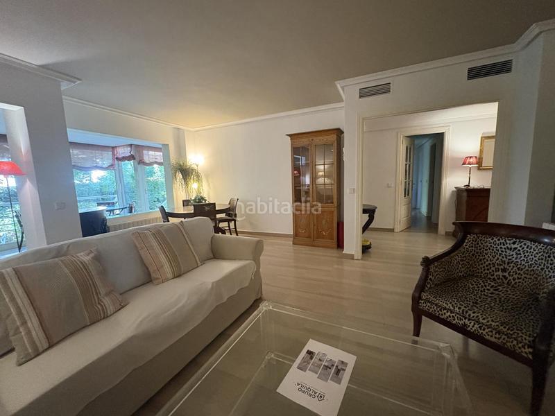 Foto 3229fa7f-d33e-40fe-9e37-7a9470ba13c8. Lloguer planta baixa amb calefacció aparcament piscina a Madrid