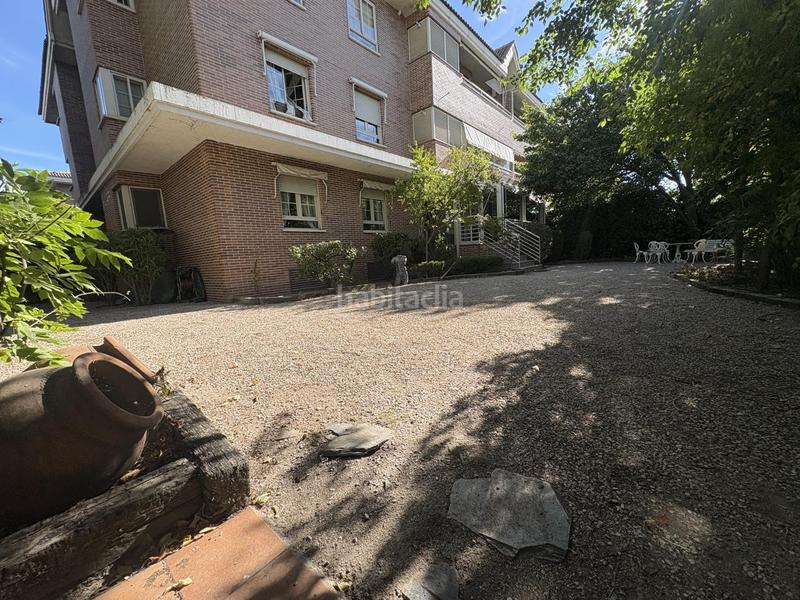 Foto 476ffd7c-e0a3-479f-ab47-7c7e9f31b009. Lloguer planta baixa amb calefacció aparcament piscina a Madrid