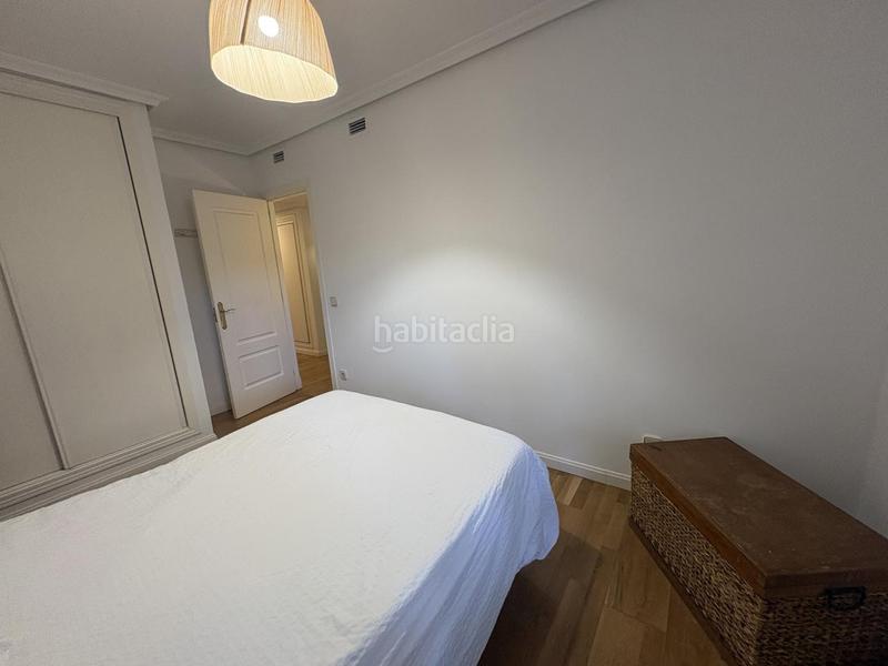 Foto eba72ae2-22df-4c2d-83a3-89fe7c030eee. Lloguer planta baixa amb calefacció aparcament piscina a Madrid