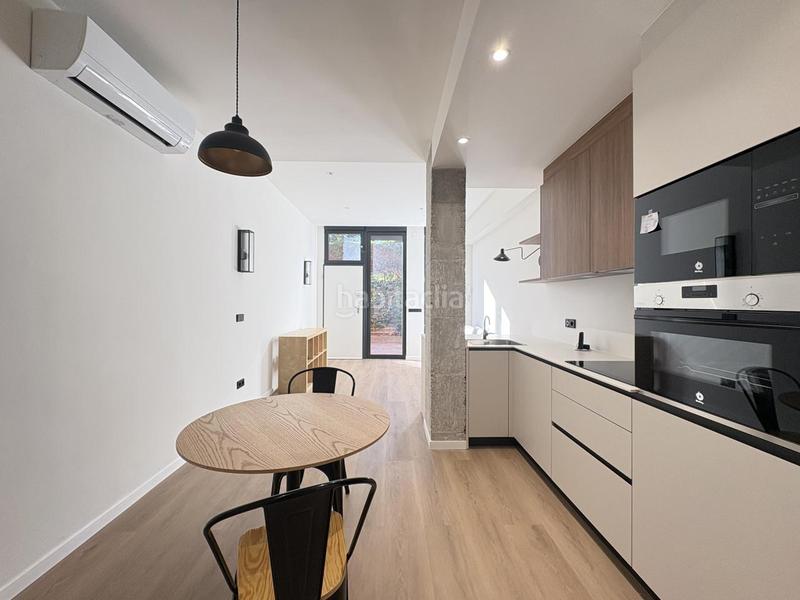 Foto 26067c75-a204-4cbb-9389-a5d14ed468ca. Rent ground floor with heating in Alameda de Osuna Madrid