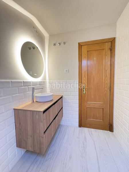 Foto 0d8989bf-f56e-4b46-891b-983b2eb62c06. Location attique avec parking dans Guindalera Madrid