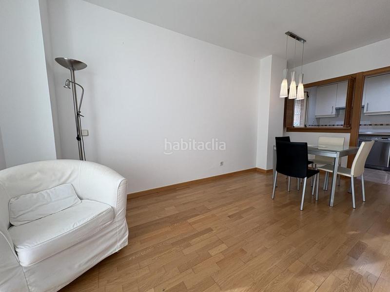 Foto 31834dfc-4aea-42fc-8864-151a095300b8. Rent flat with heating parking pool in Rejas Madrid