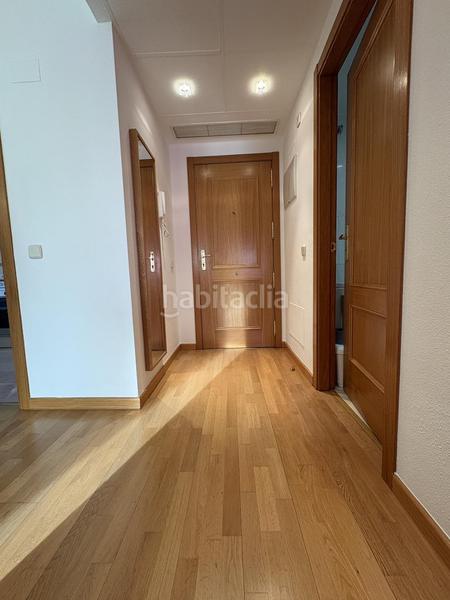 Foto 57d2da20-3613-49a8-b718-46ab55ef81a1. Rent flat with heating parking pool in Rejas Madrid