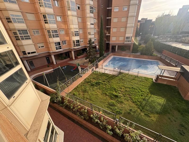 Foto 7e21cd4a-448f-46aa-9b52-8c399dfd48a9. Rent flat with heating parking pool in Rejas Madrid