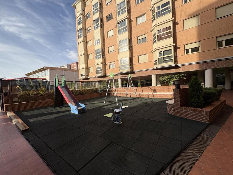 Foto 168b06df-93b5-4fa5-aa56-2053626d9ce5. Alquiler piso en Rejas Madrid