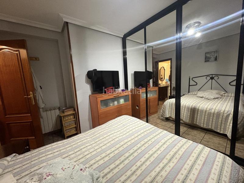 Foto 74dbb144-b6e6-498f-b8ae-f60a6c8d15a5. Piso en Entrevías Madrid