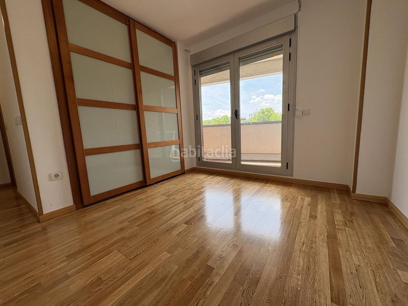 Foto f582aa06-fa4e-4b0f-95da-3e0c40a63d99. Pis amb calefacció aparcament piscina a Rejas Madrid