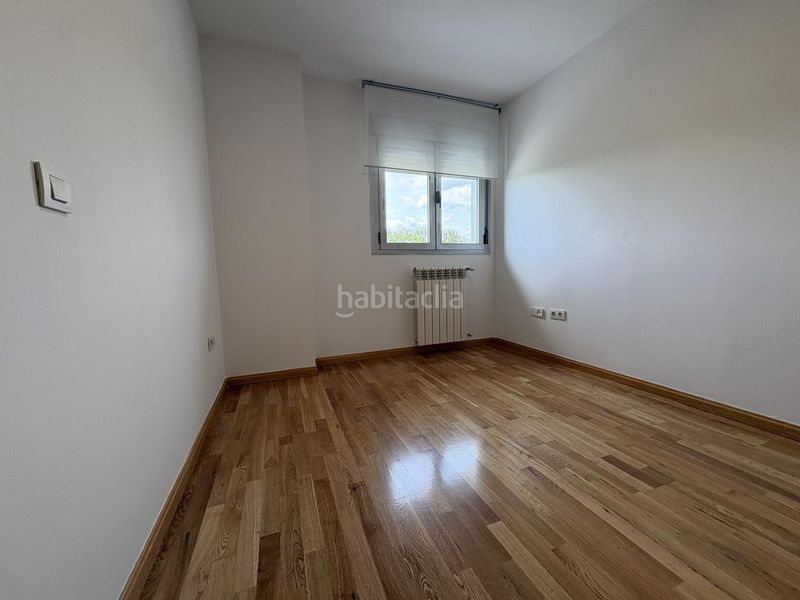 Foto f5cd4309-3429-4607-80ca-e9118c94bdfe. Pis amb calefacció aparcament piscina a Rejas Madrid