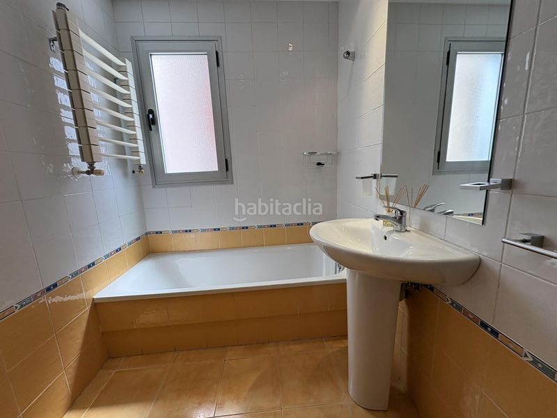 Foto ad3052e4-03bb-4594-87a5-8cce85734e40. Pis amb calefacció aparcament piscina a Rejas Madrid