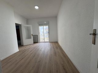 Location Appartement  Calle de torres miranda