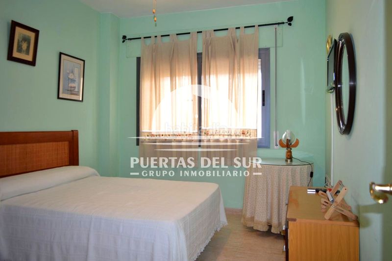 Foto b1b56cd8-4006-4029-91b4-a9c8a5d76a4e. Pis a Zona Carrefour Rota