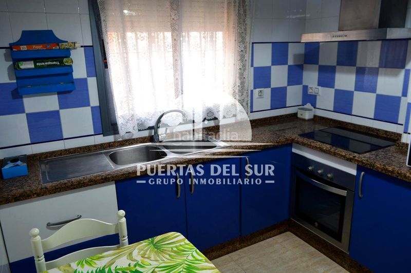 Foto ffbe072e-6c8f-40cb-b3ce-7bf11da10b97. Pis a Zona Carrefour Rota