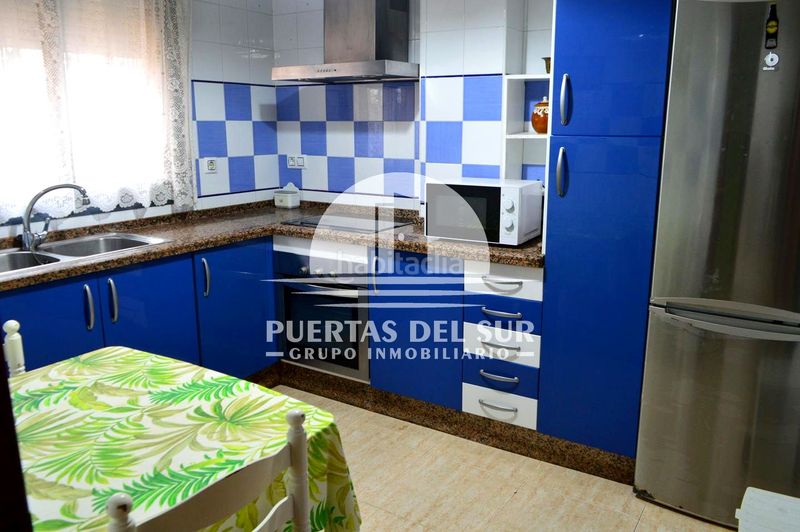 Foto 3af06c03-e64e-49a9-9a4c-3eb1e2983b23. Piso en Zona Carrefour Rota