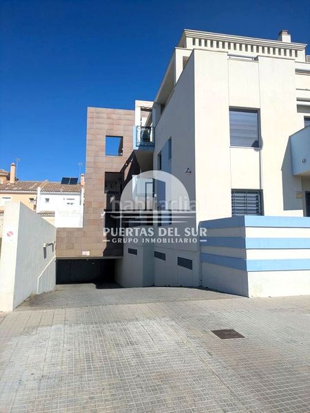 Foto 890e5d87-f2d2-4bd6-9c19-36d7252b02a3. Aparcament cotxe a Aguadulce - Almadraba - Punta Candor Rota