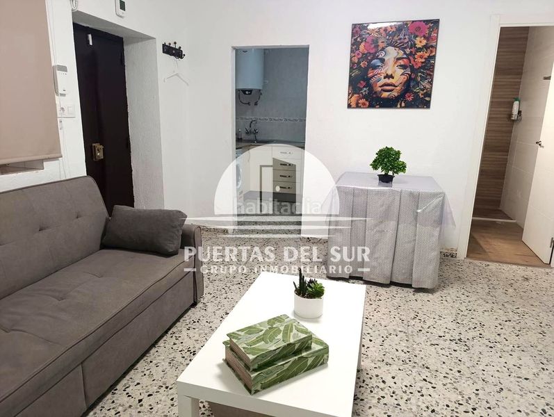 Foto ae8555a3-c48c-4195-ba95-5883e29847a6. Planta baixa a Centro - La Costilla Rota