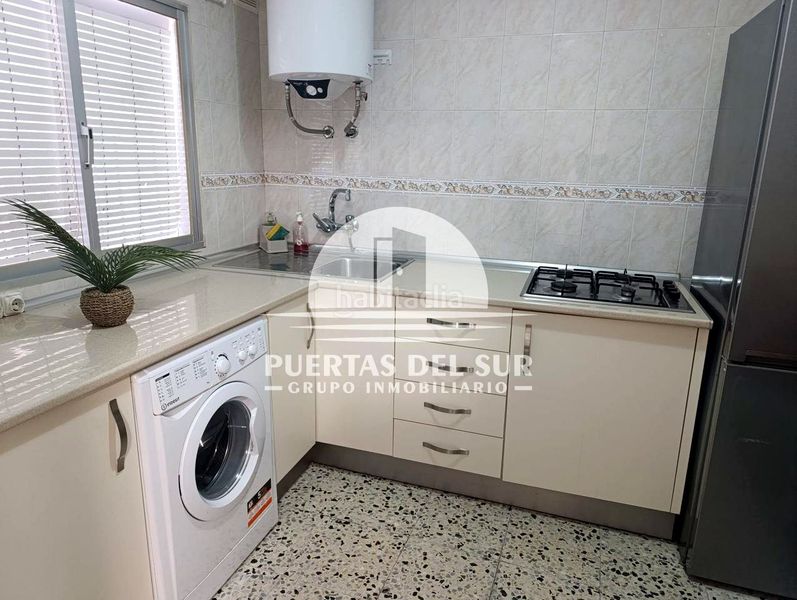Foto e93d580c-4f9f-4b40-9122-181d1fde0f09. Planta baixa a Centro - La Costilla Rota