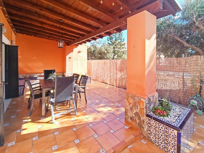 Foto fe4cd489-e3ef-4754-99f3-cec03f230ab1. Chalet mit parking in Aguadulce Sur Roquetas de Mar