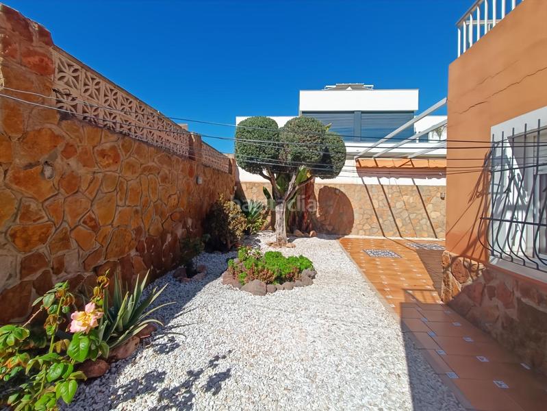 Foto 48cd739a-c52a-4359-bafd-8d7ec2a444bb. Chalet with parking in Aguadulce Sur Roquetas de Mar