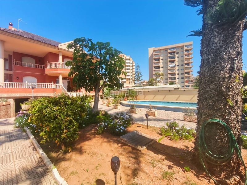 Foto 94e0f299-b9bc-4f4e-a3f6-840a16cf7ffd. Chalet avec cheminée parking piscine dans El Sabinar-Urbanizaciones-Las Marinas-Playa Serena Roquetas de Mar