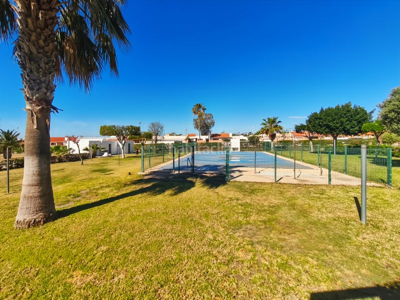 Foto 0d0d21b5-0848-486a-862c-bdf9cb6094c1. Xalet amb aparcament piscina a Retamar Almería