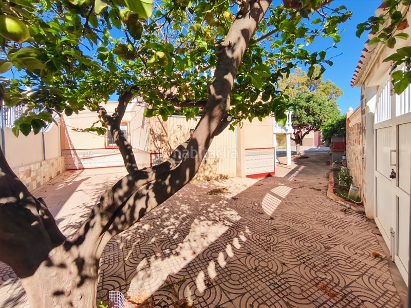 Foto 1cddde16-ebcd-4547-bd49-8d6b0af74471. Xalet amb aparcament piscina a Retamar Almería