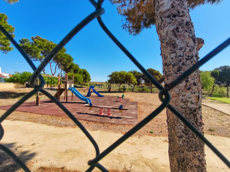 Foto 48a8577a-739b-42a6-adf2-366f670d0bcb. Xalet amb aparcament piscina a Retamar Almería