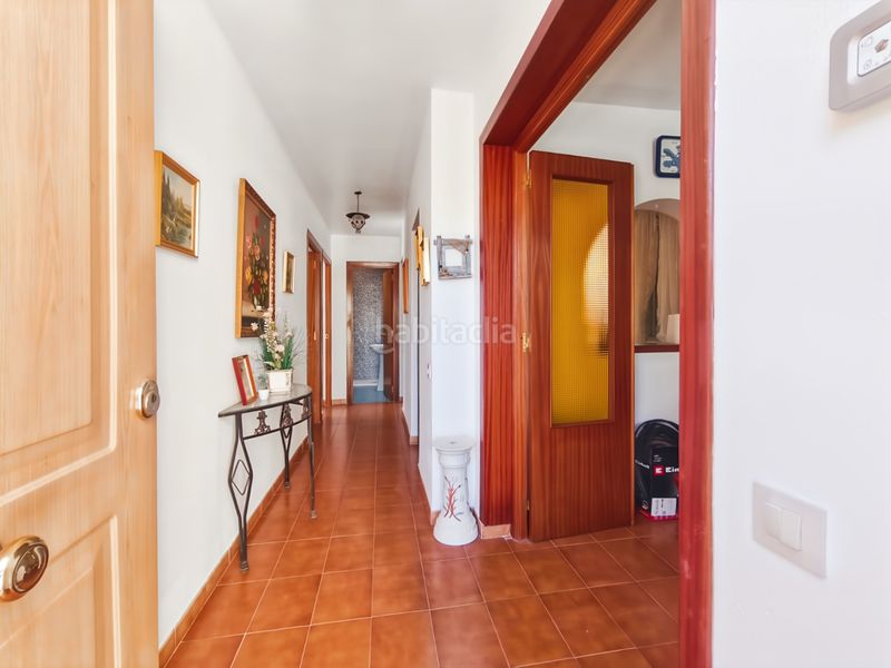 Foto a565a71e-283e-4437-9ca3-922a7b25e080. Xalet amb aparcament piscina a Retamar Almería