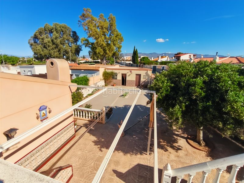 Foto bdbc5566-b97f-43e5-b501-106ac4cdcf8d. Xalet amb aparcament piscina a Retamar Almería