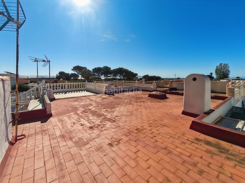 Foto c2f50a27-a90e-4389-bc9c-9934795ce3d5. Xalet amb aparcament piscina a Retamar Almería