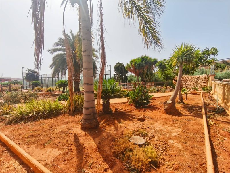 Foto d39f18a0-aedd-4a3e-8099-f6d099c258f9. Xalet amb xemeneia aparcament piscina a Piedras Redondas - Torrecárdenas Almería