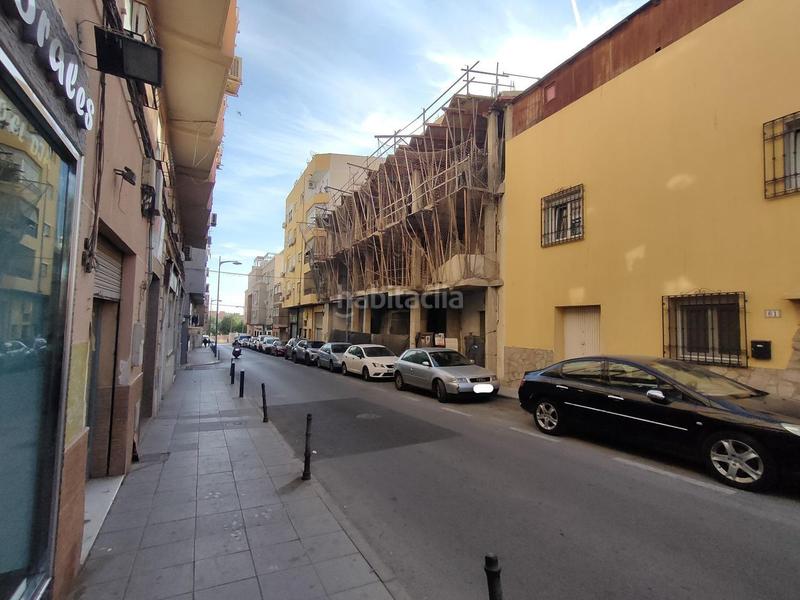Foto 499f561b-7f14-4dde-b4fd-a6acbe86f98a. Edificio en carretera alhadra 55 en San Luis Almería