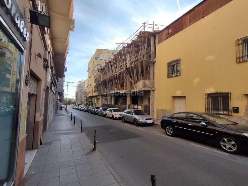 Foto 77e9518c-9820-4b8c-9497-615bfeed7ba4. Edificio en carretera alhadra 55 en San Luis Almería
