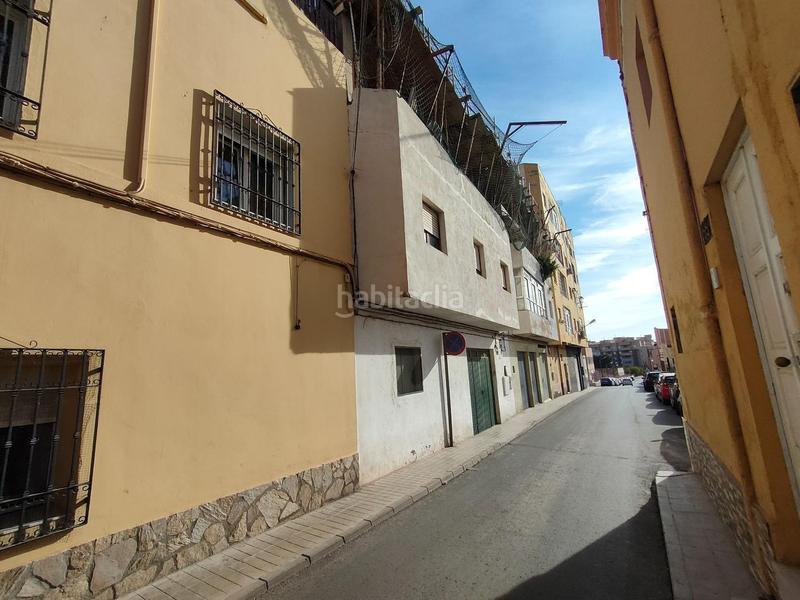 Foto d6f09261-449e-4421-9c4f-74afb3374cbb. Edificio en carretera alhadra 55 en San Luis Almería