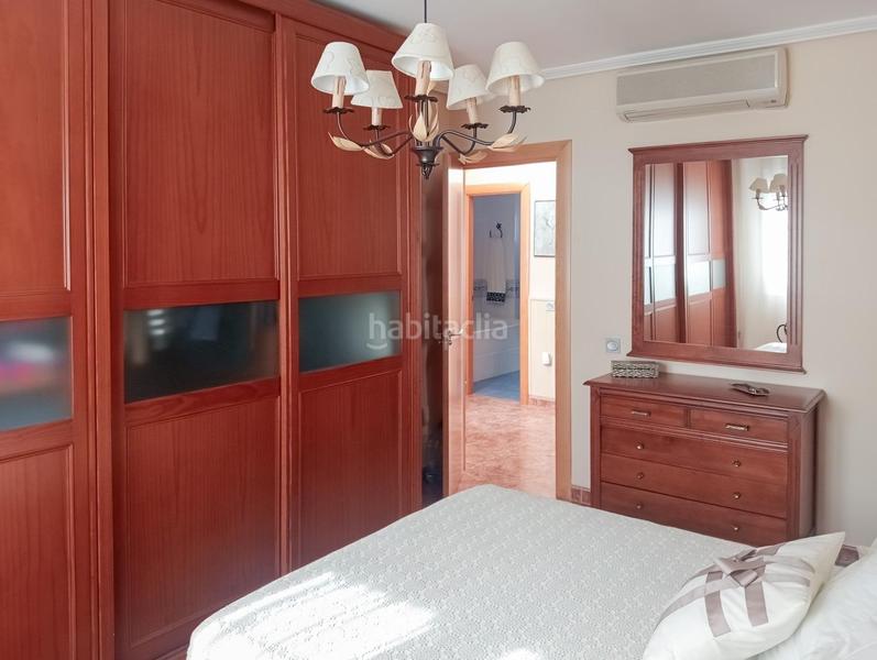 Foto 46f1dcdd-9c07-4286-a352-a662a5fd5d2f. Maison jumelée avec parking dans El Alquián Almería