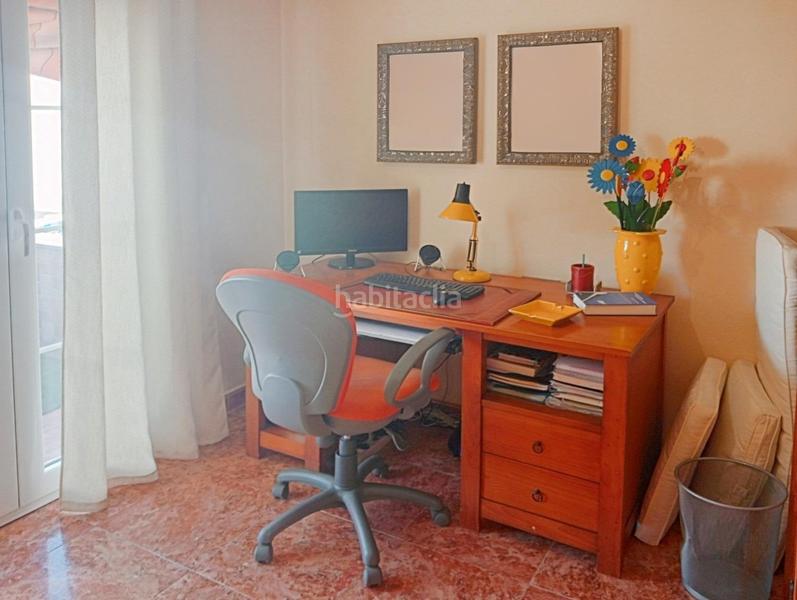 Foto 79f24df1-1e64-4905-9c24-1cc31d1e8071. Maison jumelée avec parking dans El Alquián Almería