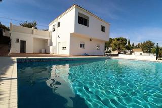 Alquiler Casa  Zona rural. Chalet independiente en el campo