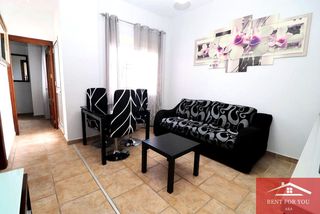 Location Rez-de-chaussée à Centro. Piso en zona céntrica.