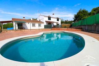 Lloguer Casa a Coín. Casa adosada en parcela compartida