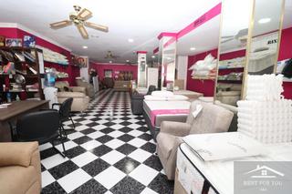 Rent Business premise in Centro. Local comercial en el centro