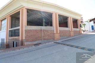 Local Comercial a Coín. Local en zona comercial