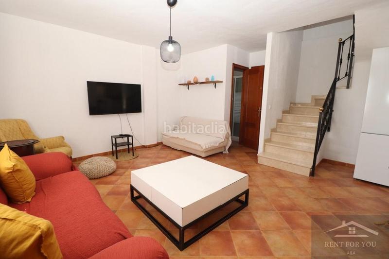 Foto 0309db30-f33e-46db-b7cf-953803ea6861. Alquiler casa chalet independiente en el campo en Coín