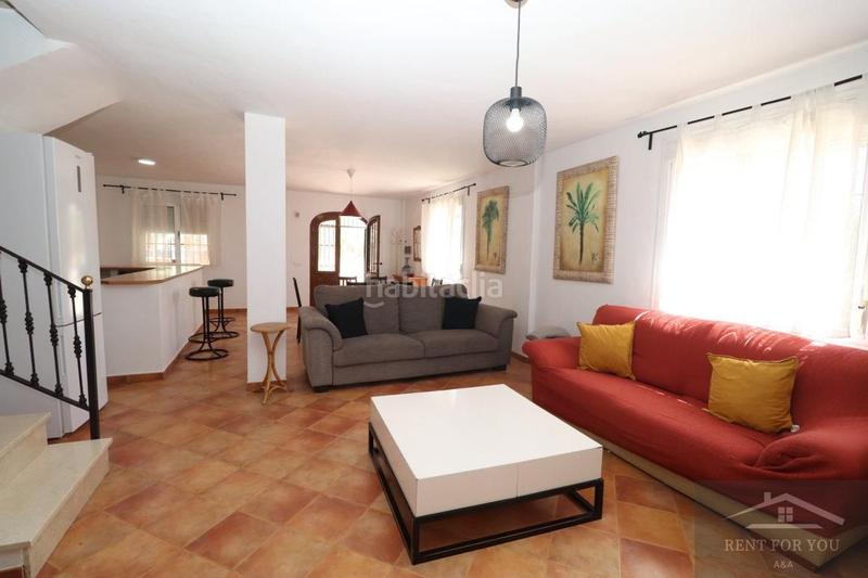 Foto 402f1e4e-8fc0-4d35-bc79-5a74e7c678e1. Alquiler casa chalet independiente en el campo en Coín
