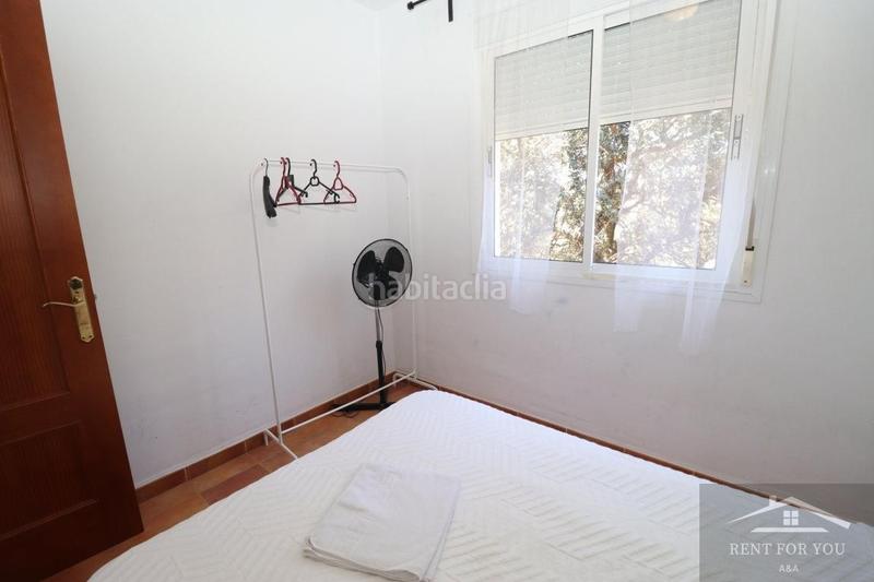 Foto f6f6ab5b-2893-47b8-b295-f8311873566c. Alquiler casa chalet independiente en el campo en Coín